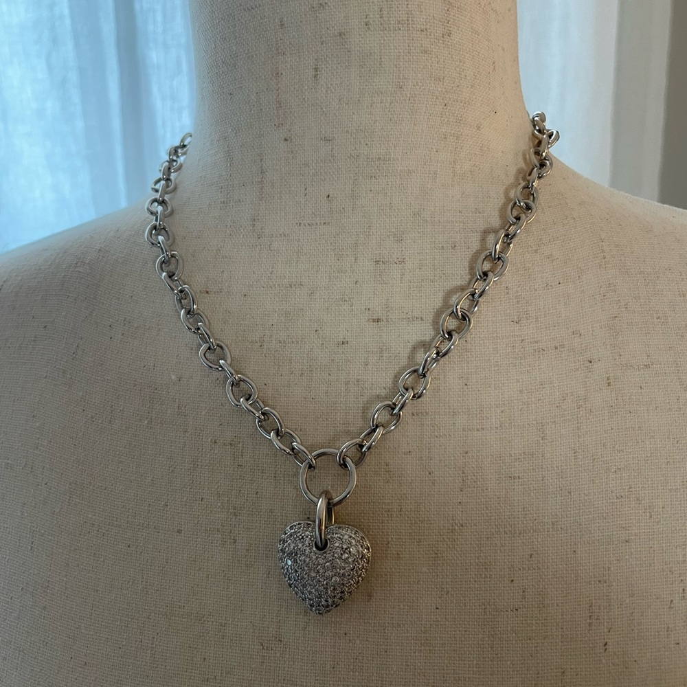 CRYSTAL HEART PENDANT ON TOGGLE NECKLACE